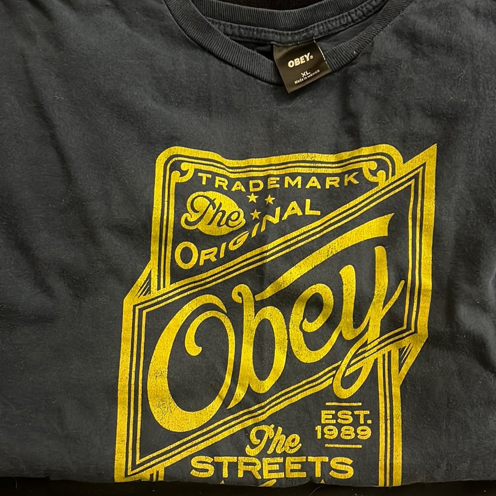 Obey men’s shirt